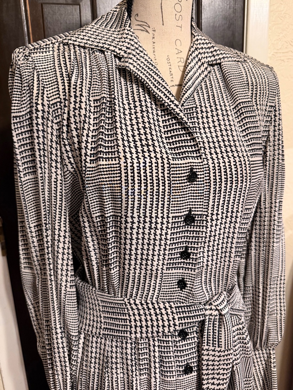 VTG 80s Adele Simpson New York 100% Silk Micro Houndstooth Plaid Dress M - Picture 2 of 4